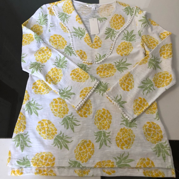 Brooks Brothers Tops - Brooks Brothers pineapple 3/4 sleeve top. NWT Sz M